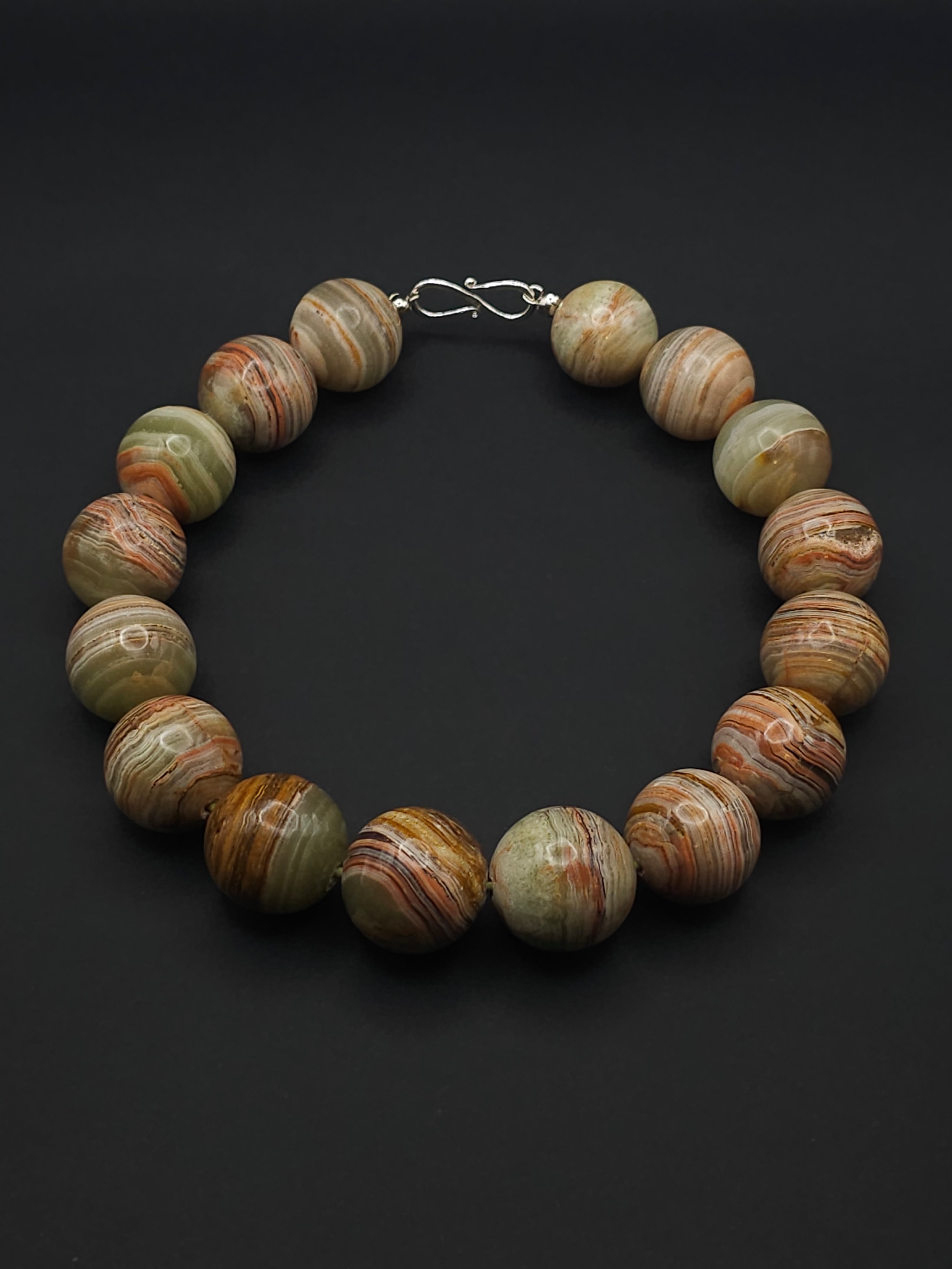 Mawe: Onyx Necklace, front view