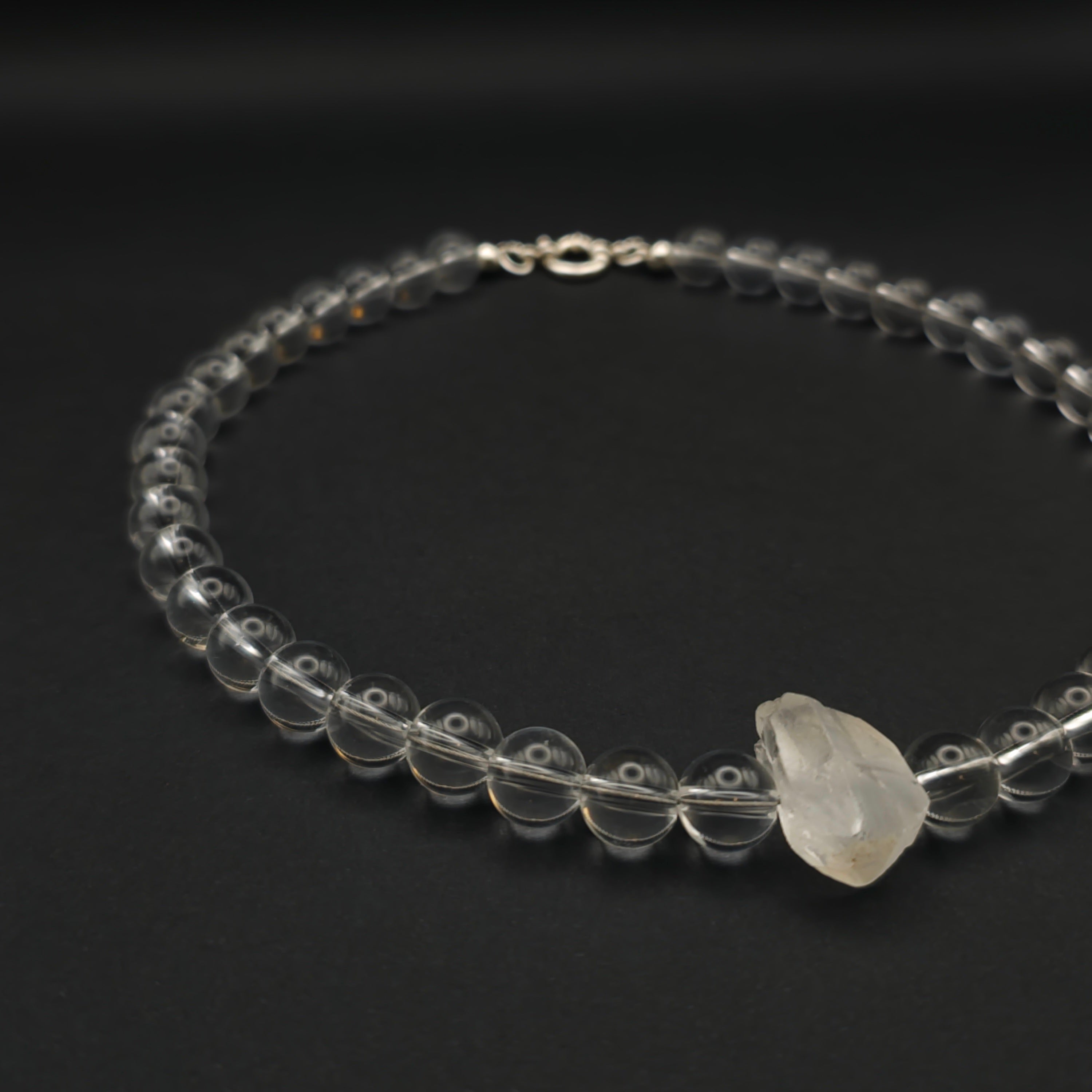 Uwazi: Crystal Quartz 10mm left view