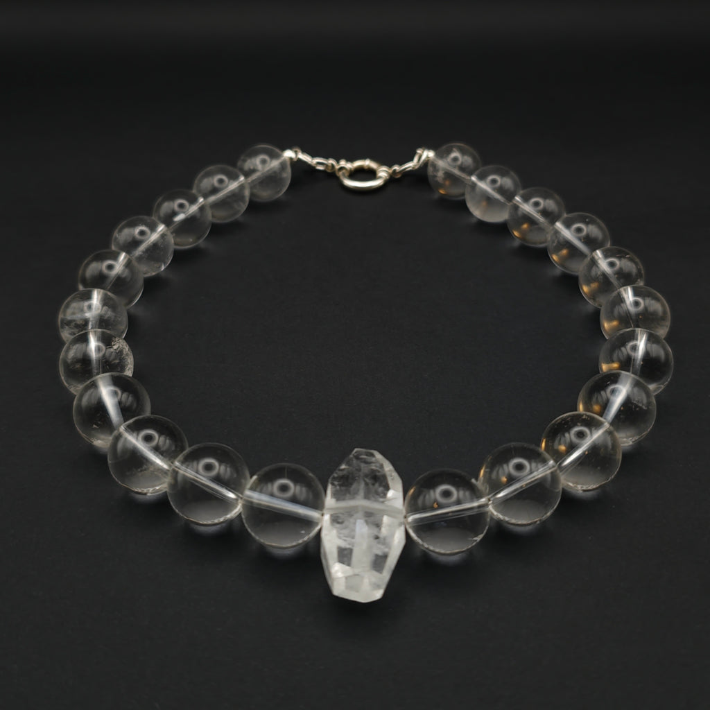 Uwazi: Crystal Quartz 16mm front view