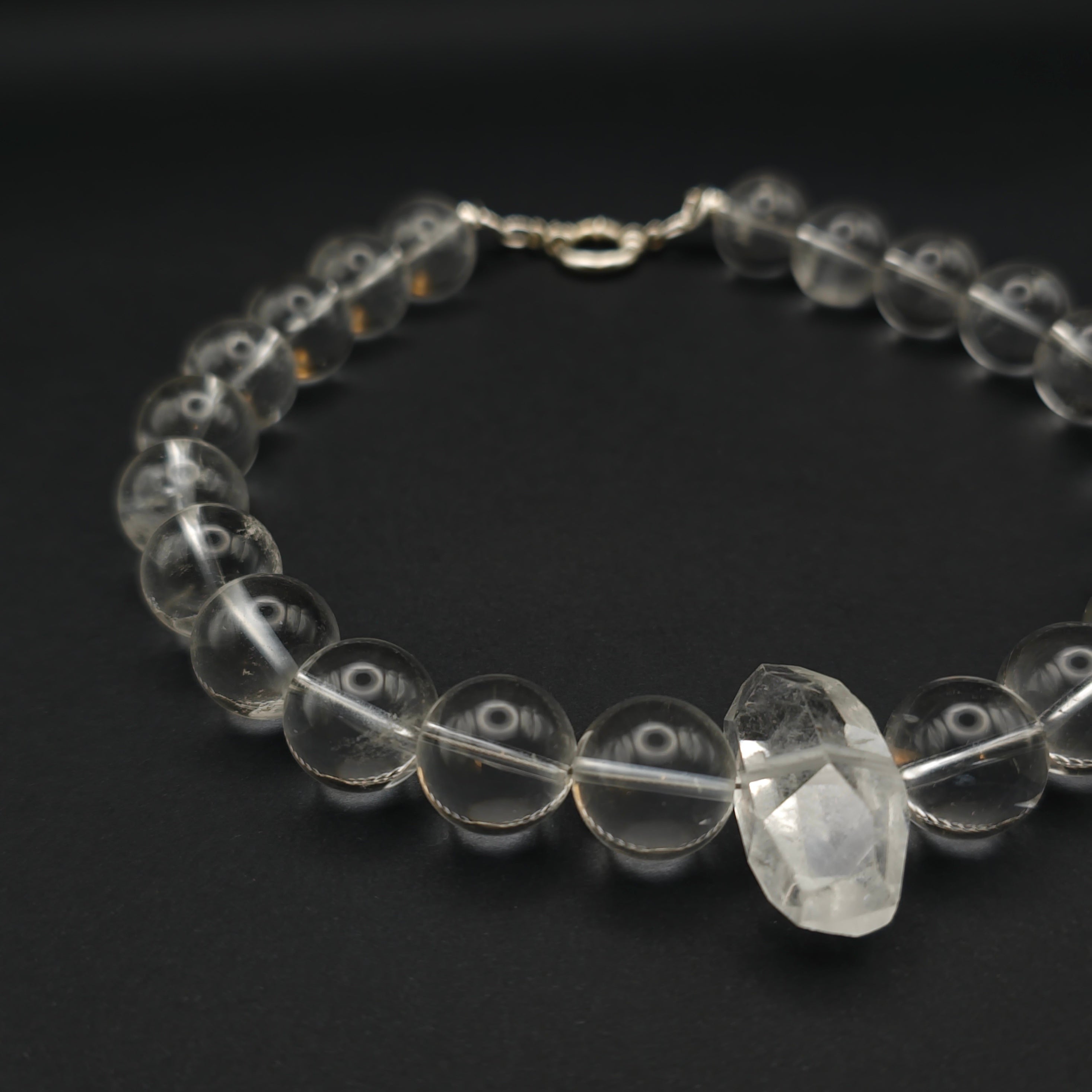 Uwazi: Crystal Quartz 16mm left view