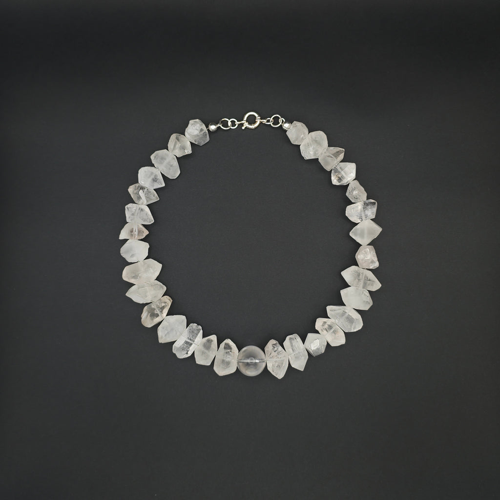 Uwazi: Raw Pearl Bergkristall top view