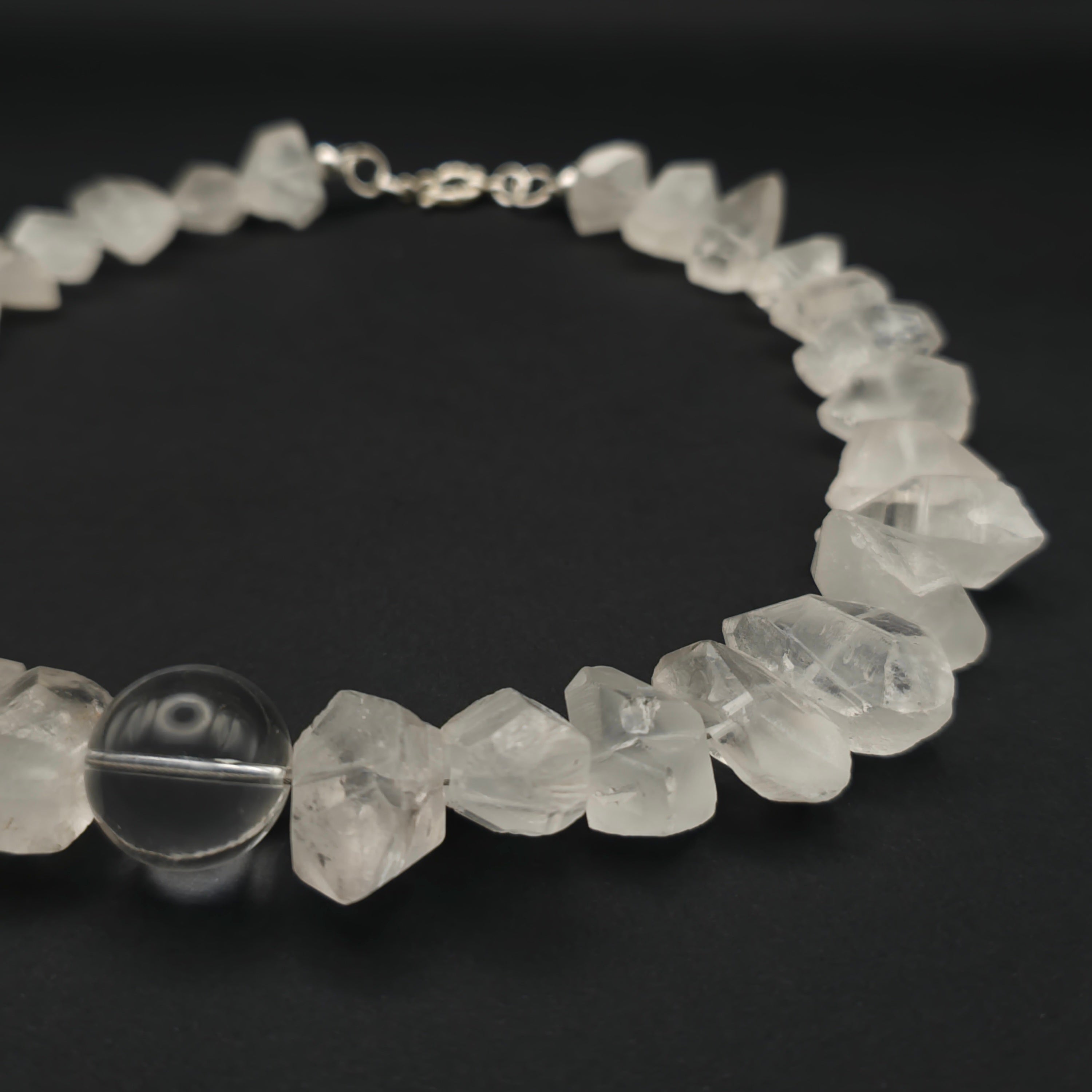 Uwazi: Raw Pearl Bergkristall right view